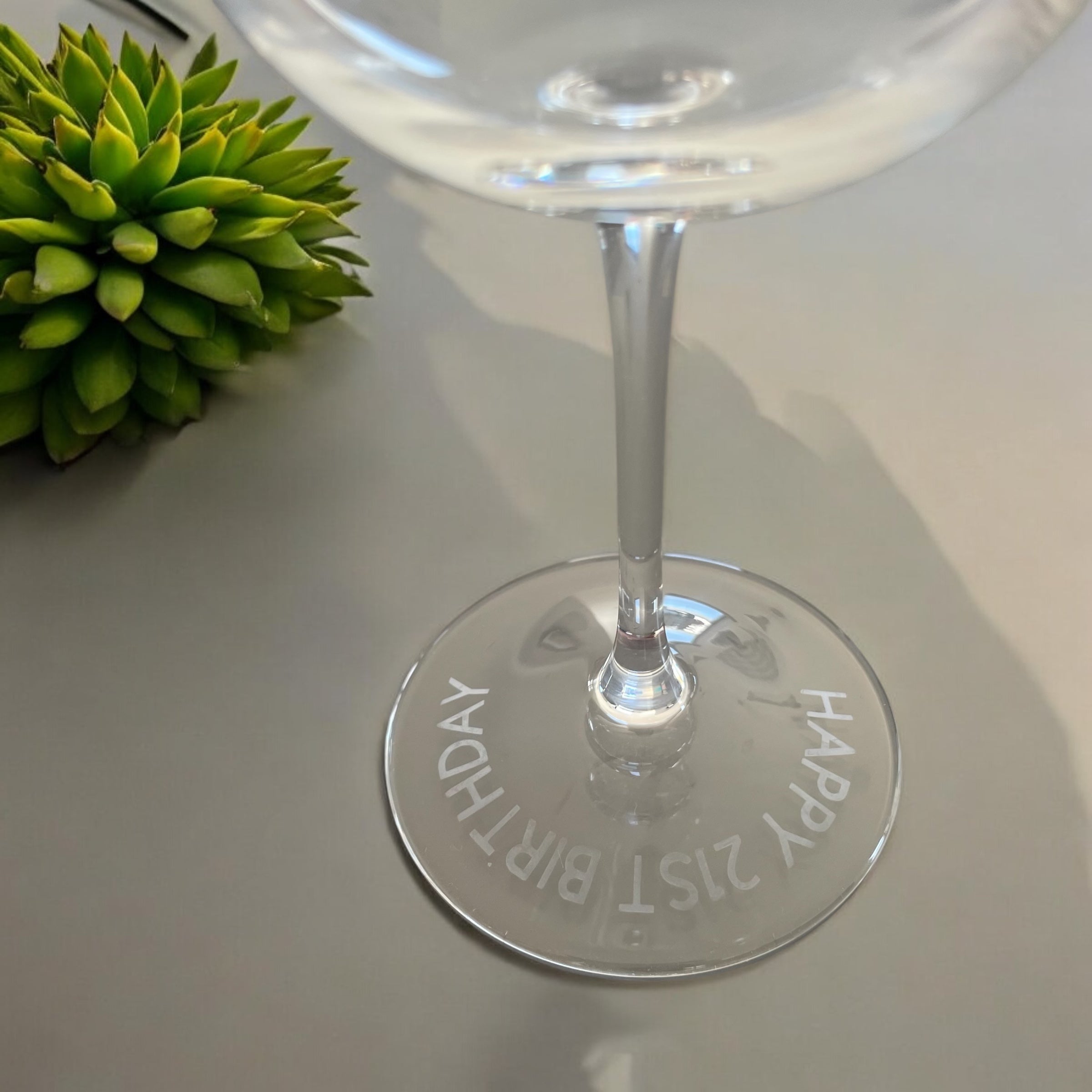 Personalised Engraved Birthday Wine Glass – Custom Name & Age Gift