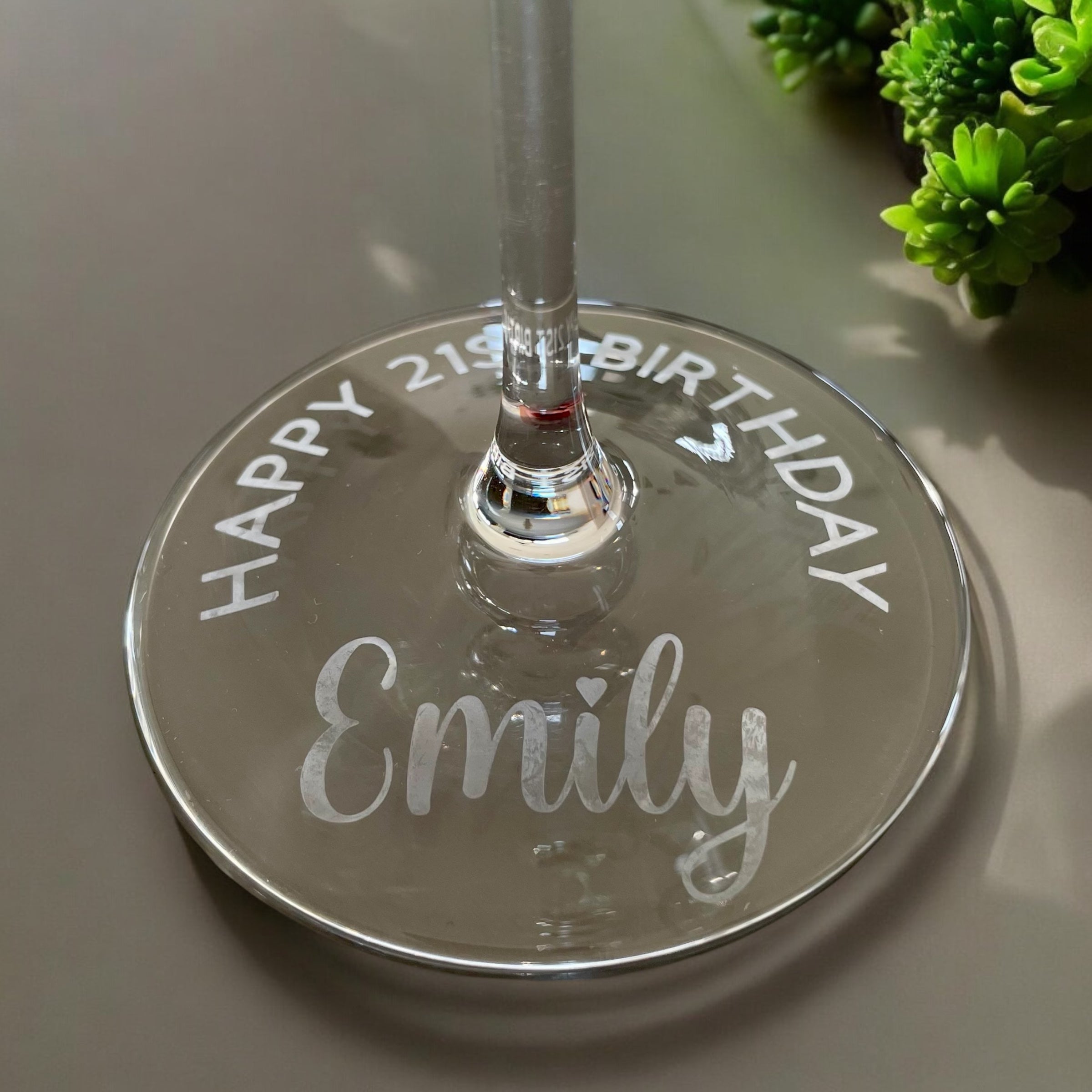 Personalised Engraved Birthday Wine Glass – Custom Name & Age Gift