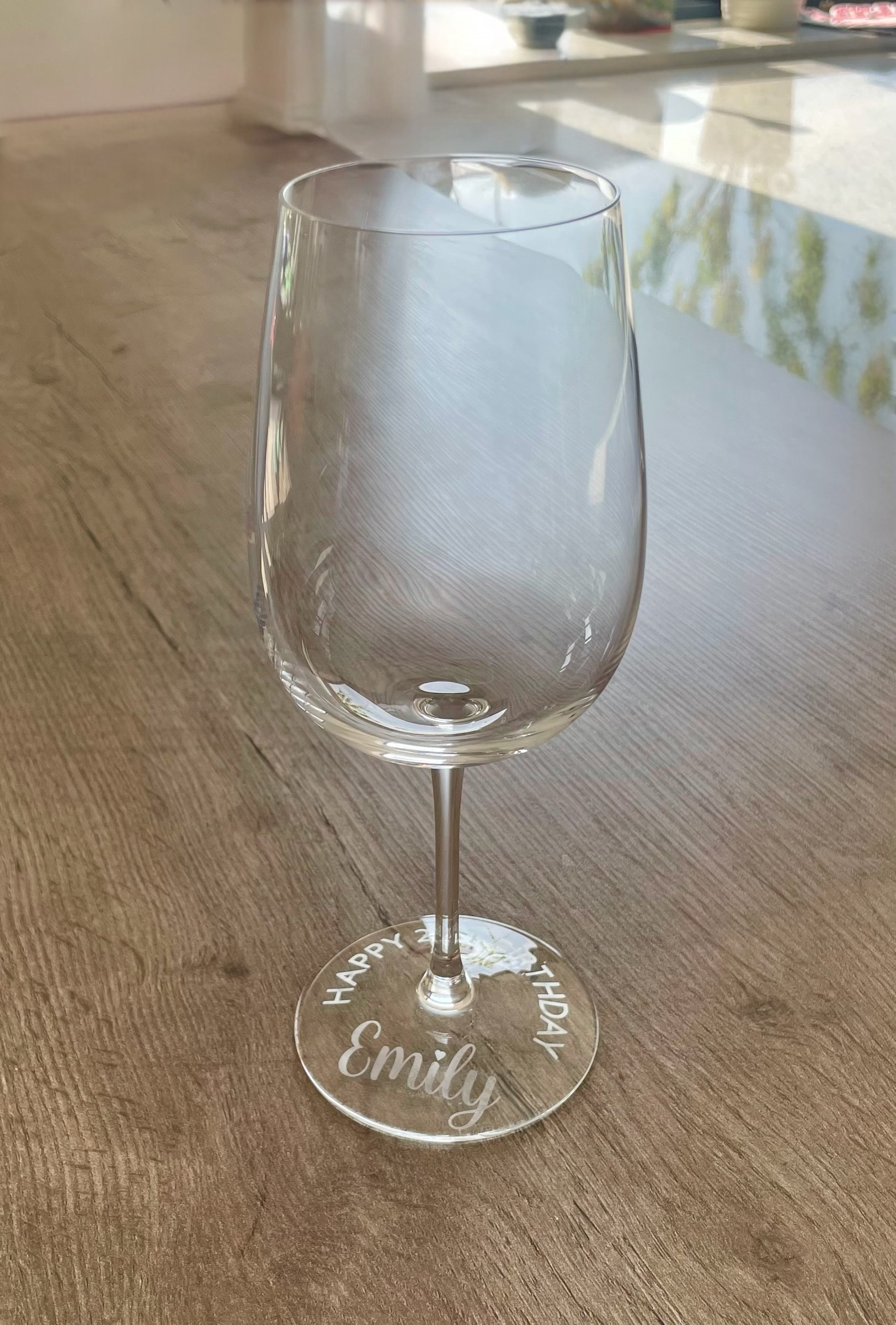 Personalised Engraved Birthday Wine Glass – Custom Name & Age Gift
