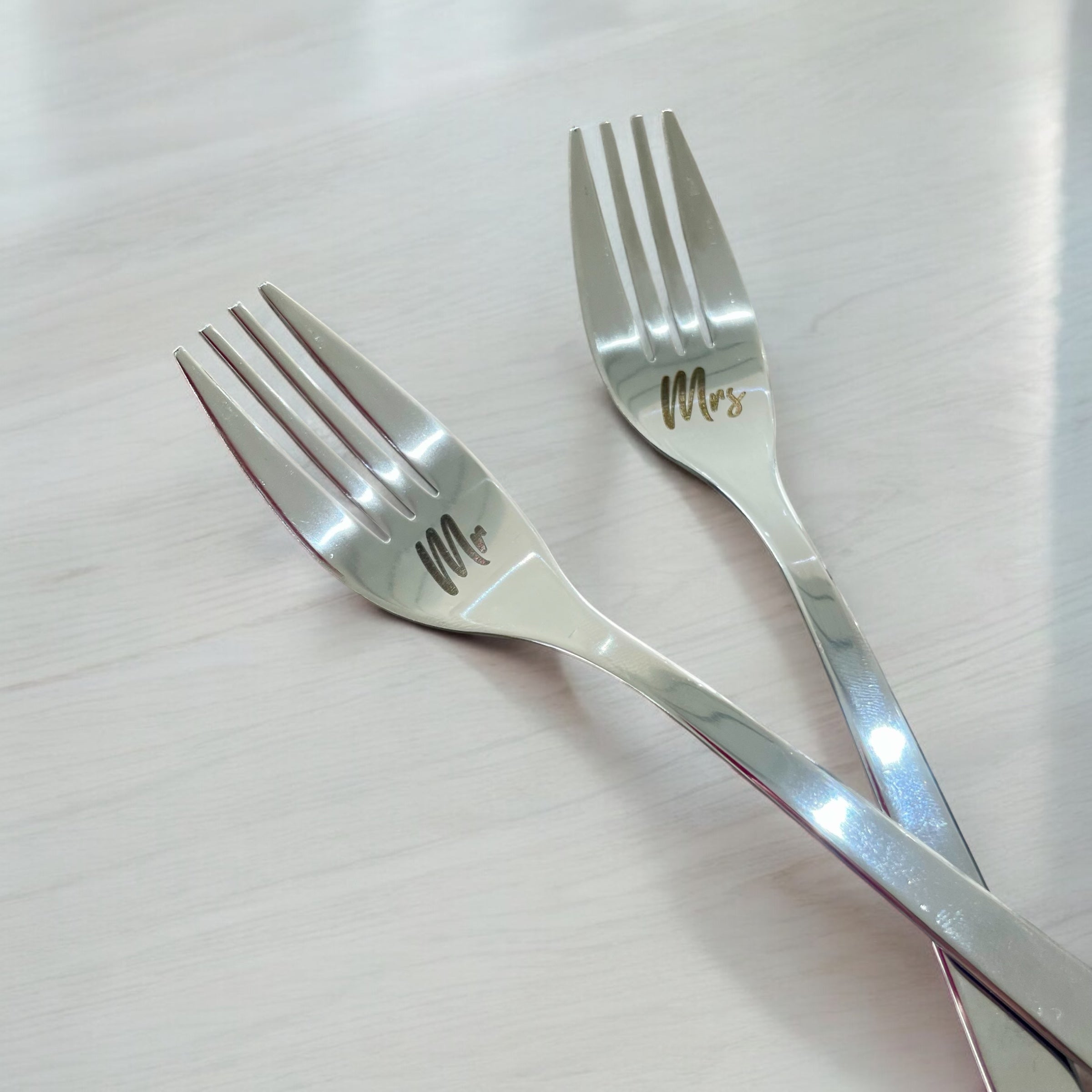 Engraved Mr & Mrs Wedding Cake Fork Set | Personalised Keepsake Cutlery