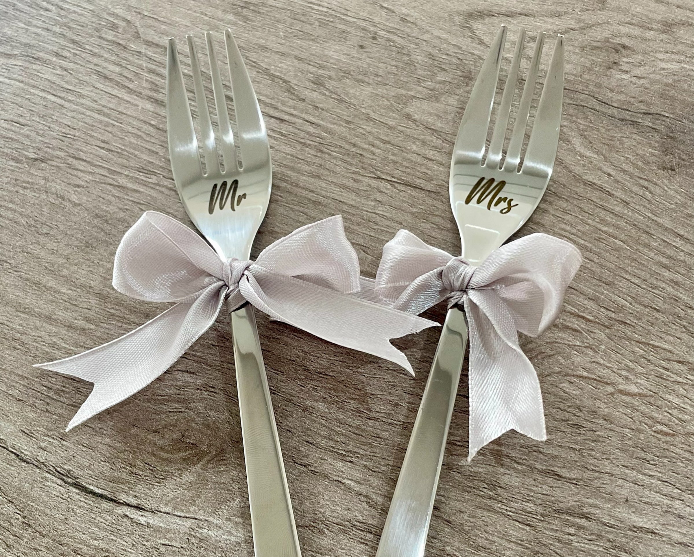 Engraved Mr & Mrs Wedding Cake Fork Set | Personalised Keepsake Cutlery