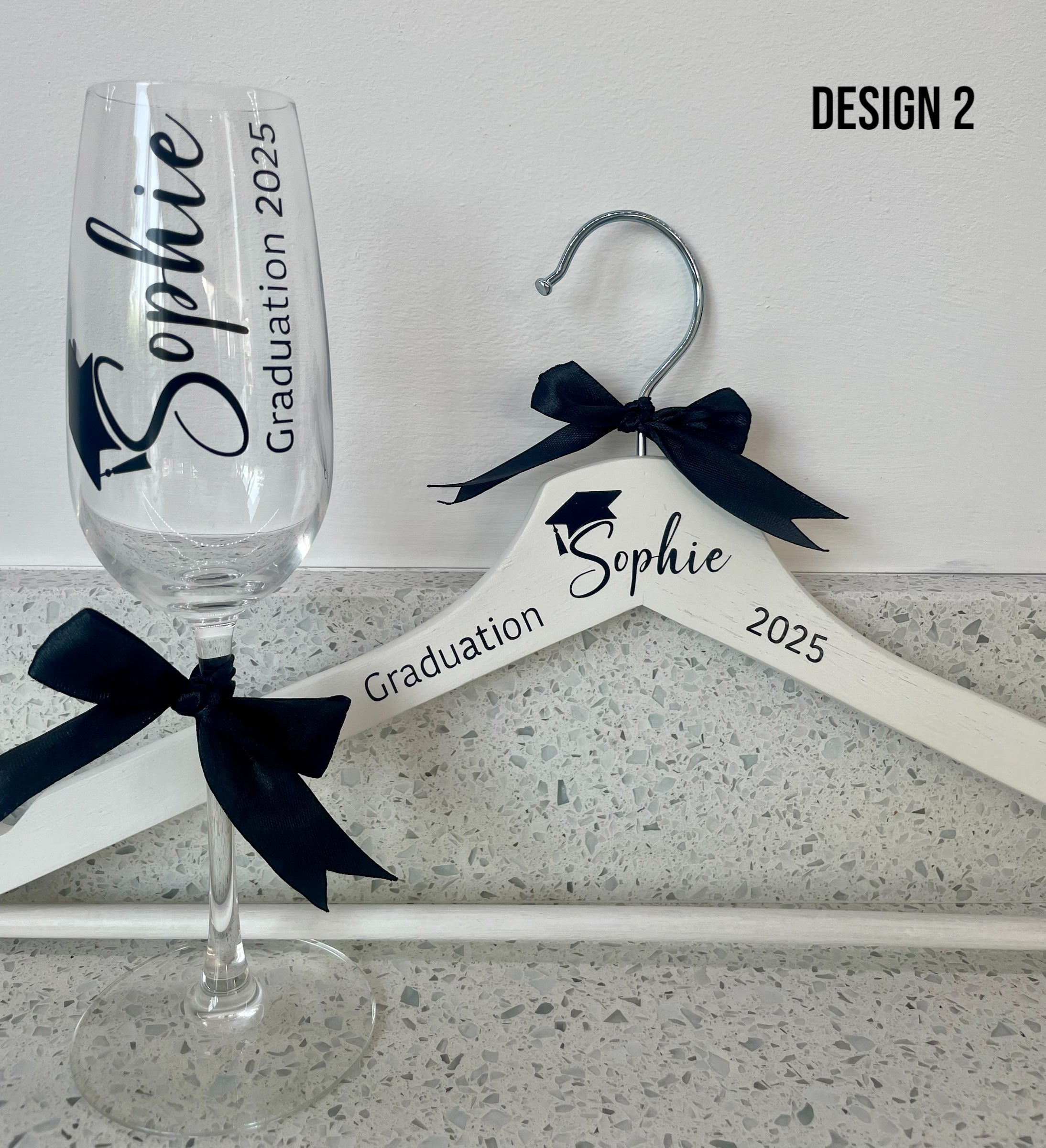 Personalised Graduation Gift Set – Custom Champagne Flute, Hanger & Gift Bag