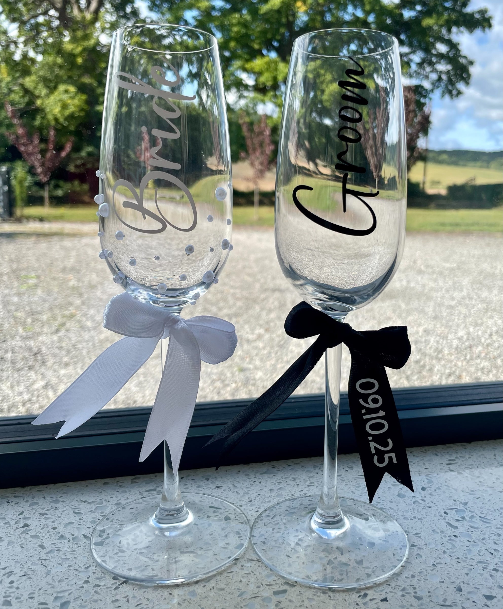 Personalised Wedding Champagne Flutes | Bride & Groom Toasting Glasses