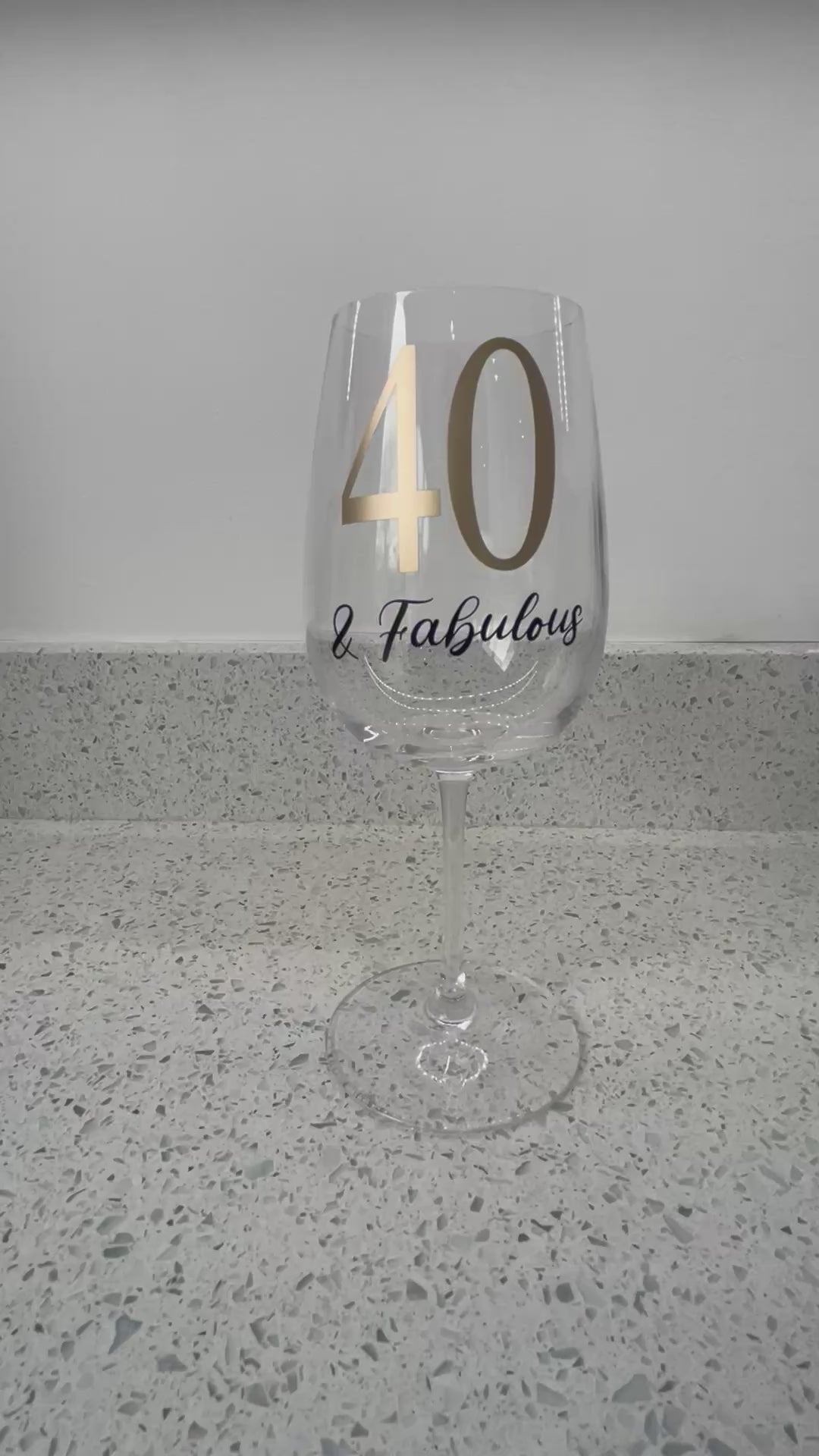 Personalised Age Wine Glass – Custom 30th or 40th Birthday Gift with Choice of Vinyl Colour