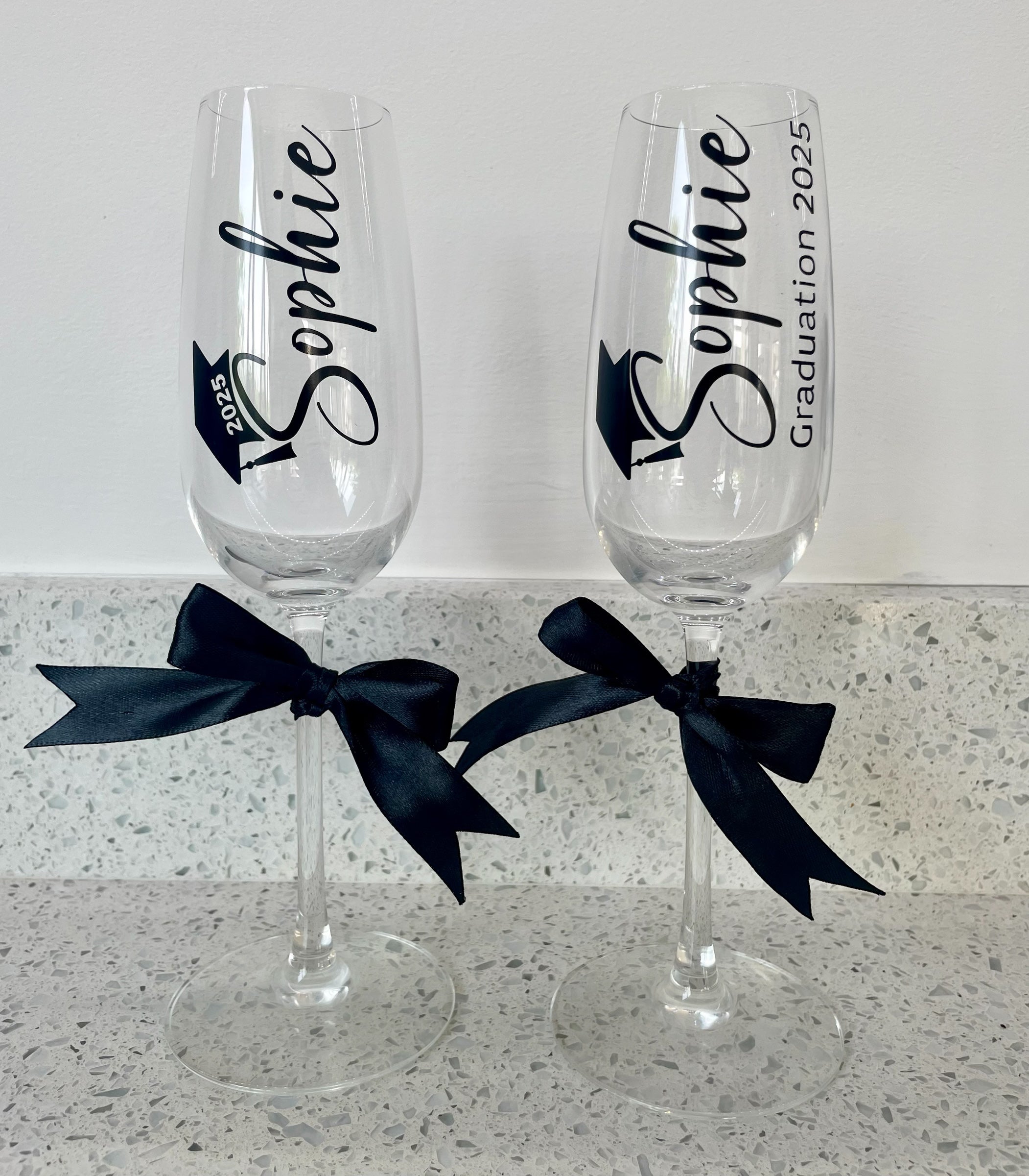 Personalised Graduation Gift Set – Custom Champagne Flute, Hanger & Gift Bag